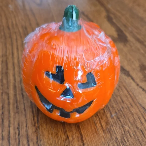 Vintage Candles Sealed Halloween Ghost and Pumpkin Decorative Candles - Picture 7 of 11